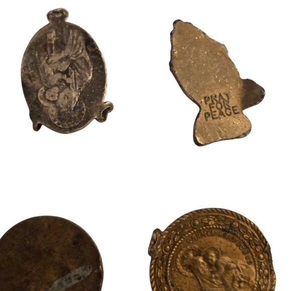 Vintage Religious Medals Pendants Lot Of 9 Jesus Mary Saints Prayer Tokens Etc - Picture 13 of 14